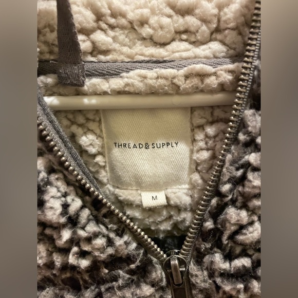 Quarter-zip jacket - Picture 3 of 3